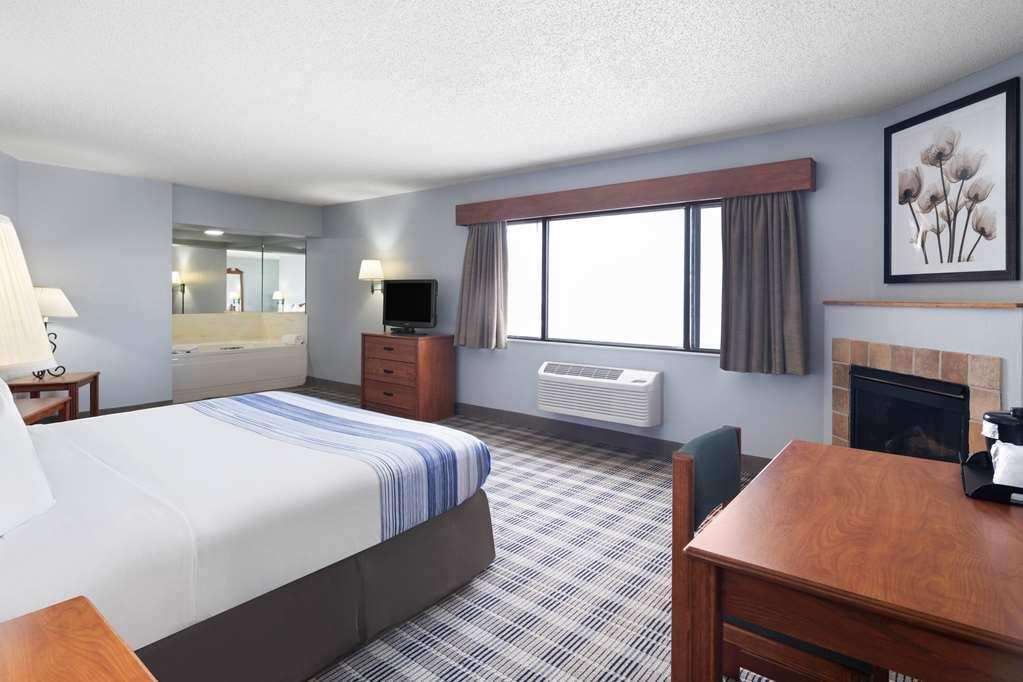 Americinn By Wyndham Stuart Room photo